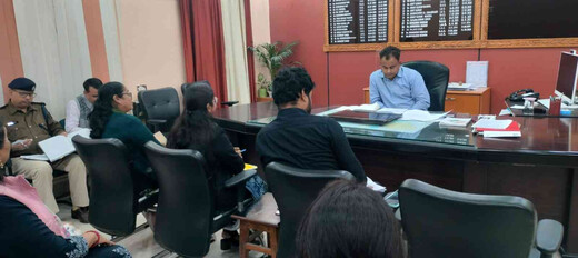 नशा-मुक्ति दिवस कार्यक्रमों की तैयारियों पर जिला पदाधिकारी की समीक्षा बैठक 